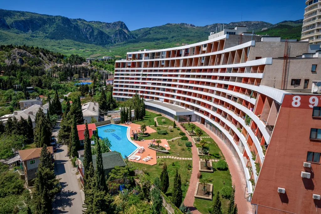 3-комнатная квартира с видом на море