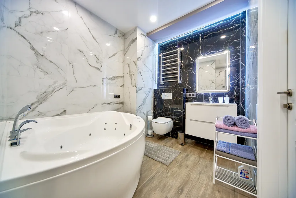 Люкс студия с огромной джакузи