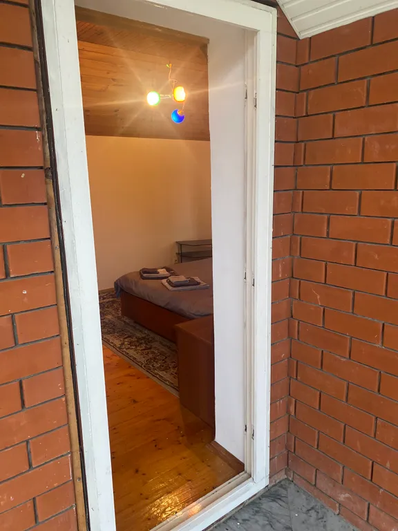 Дом на берегу реки