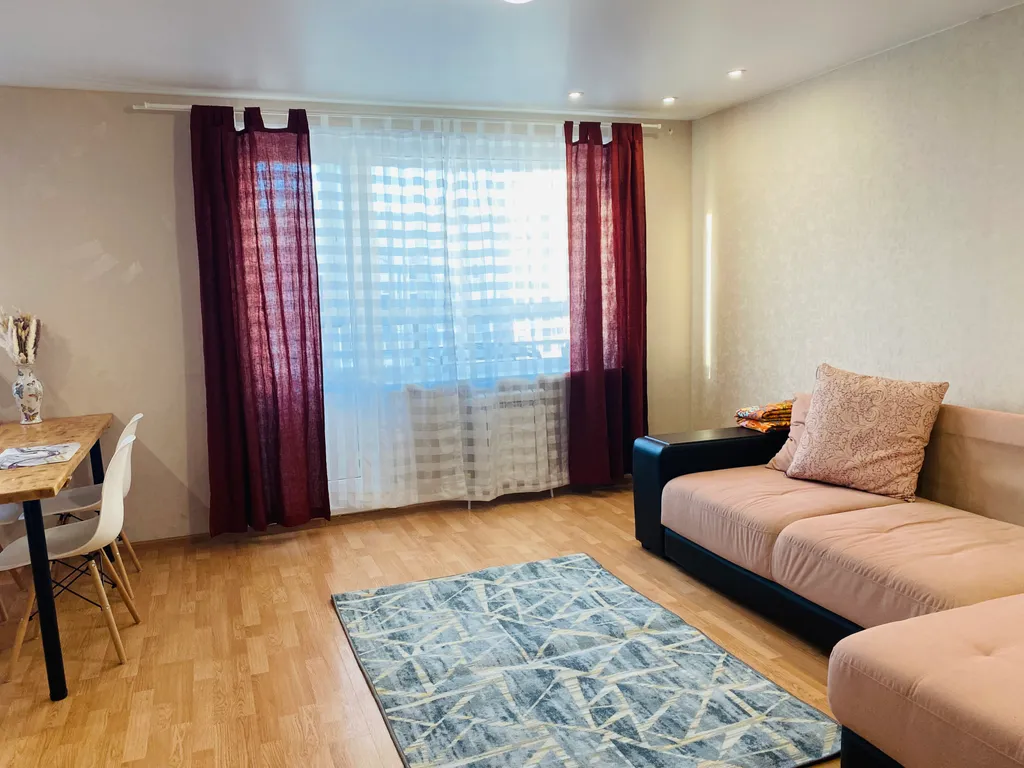 Квартира Большая студия — аренда посуточно в Петрозаводск