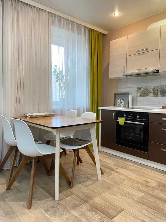 Уютная двухкомнатная квартира — аренда посуточно в Вологда