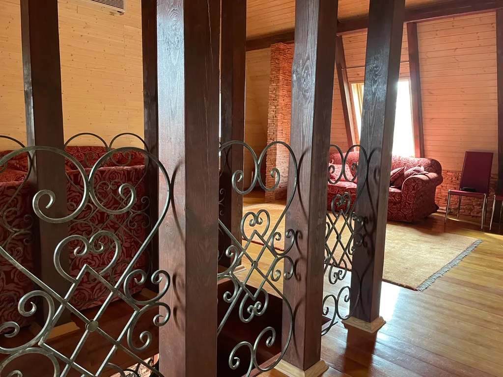 Дом с сауной и бассейном