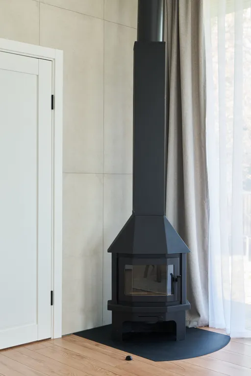 Коттедж Домик у реки в окружении сосен с камином, сауной и чаном — Семеновское