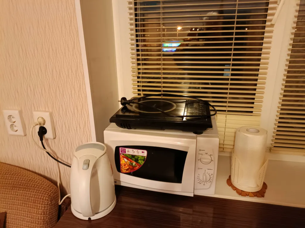 Студия с видом на сквер