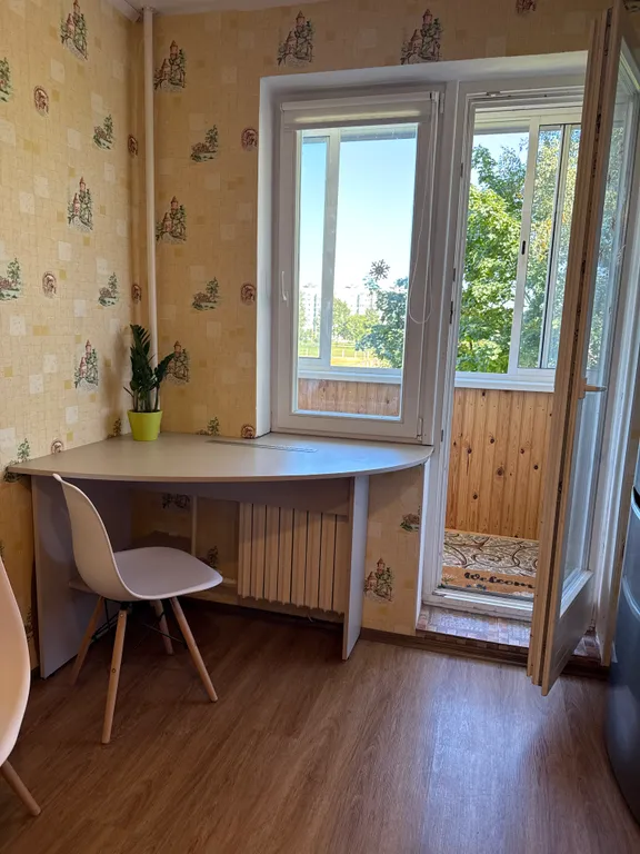 Центр, парковка, лифт, тёплый дом, ТЦ Трио, Лямус