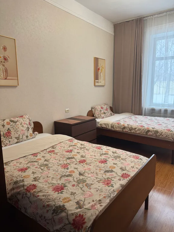 Просторная трехкомнатная в центре