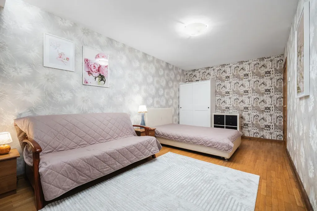 Комфортная 4-комнатная в центре Минска около Галереи, Зыбицкая, Немига