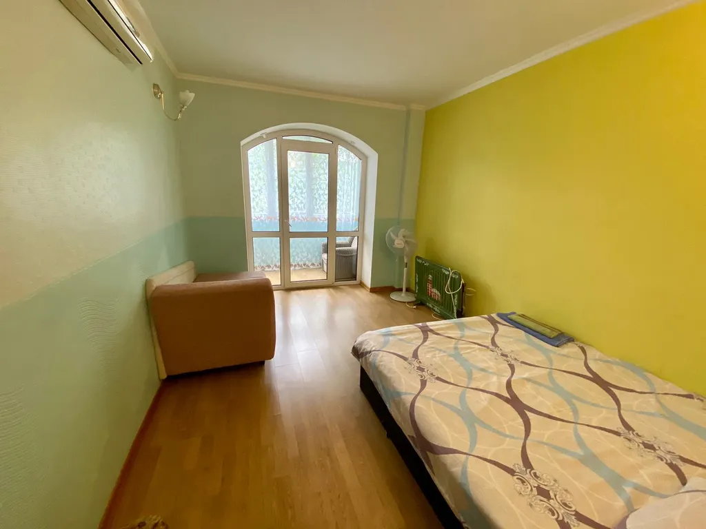 Квартира на набережной