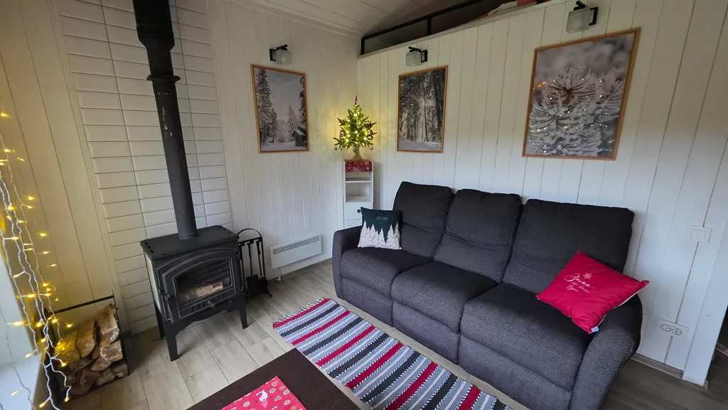 Коттедж Дом в Карелии с видом на реку — Нурмойла