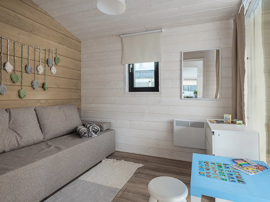 Уютный семейный дом с камином