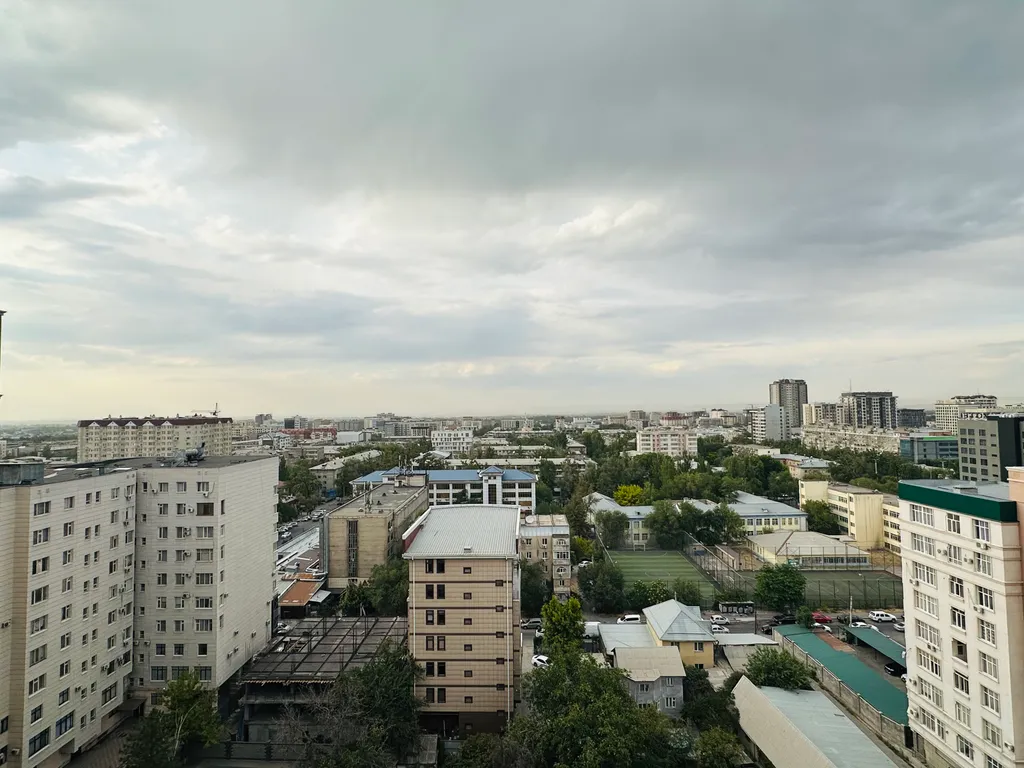 Апартамент в центре города с видом на город на 13 м этаже