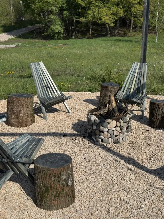 Атмосферный и уютный дом в окружении природы