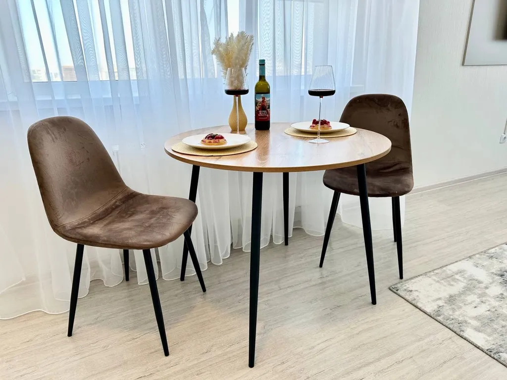 Модная студия с видом на город