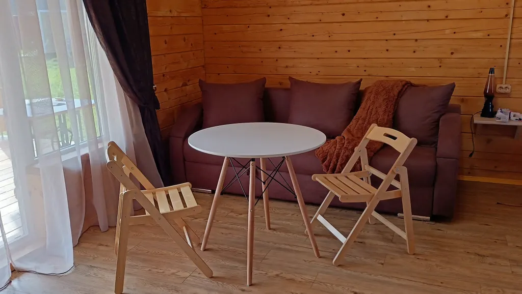 Дачка на поляне