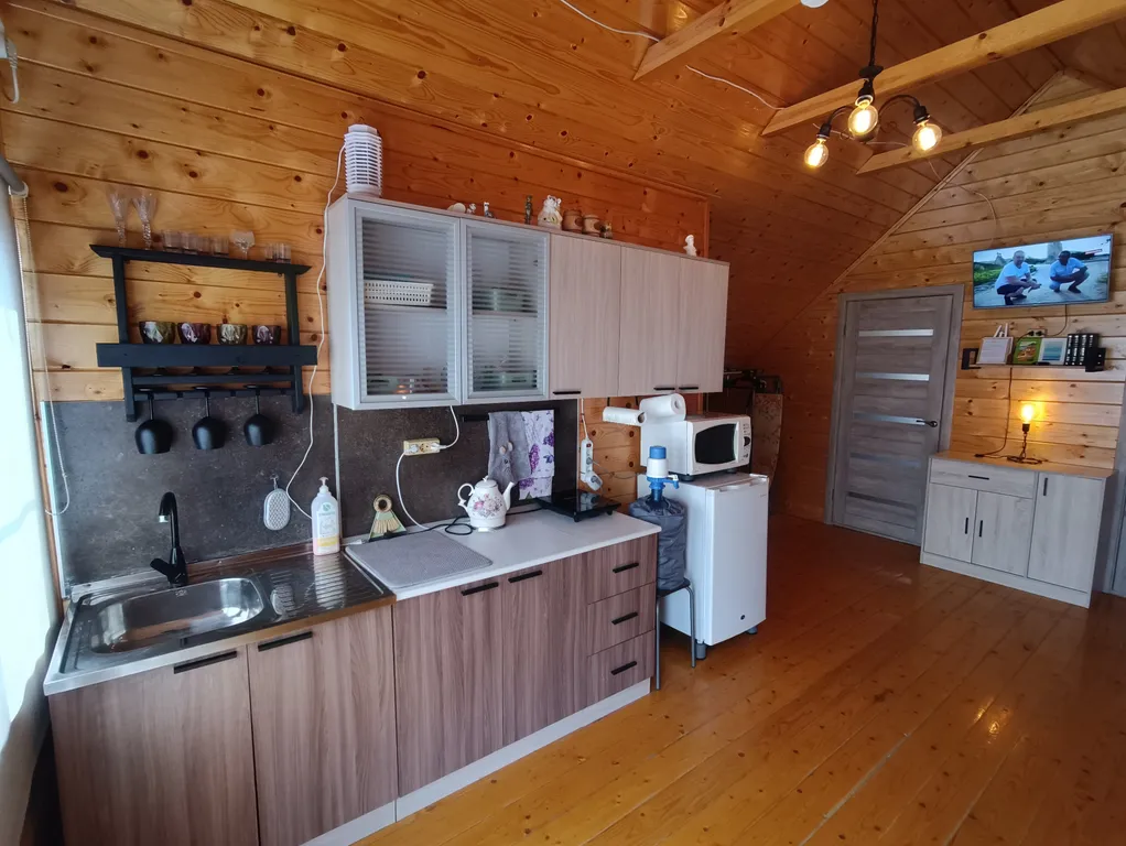 Дом у моря с теплым бассейном и сап бордами