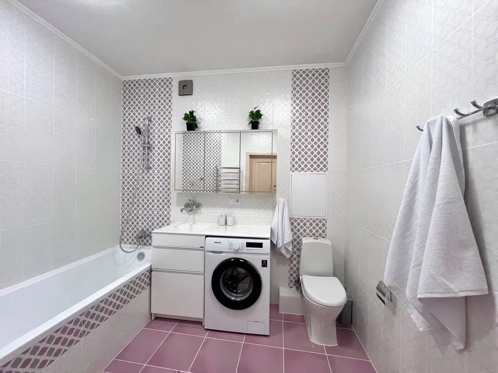 Стильный двухкомнатный люкс с видом на Кафедральный собор