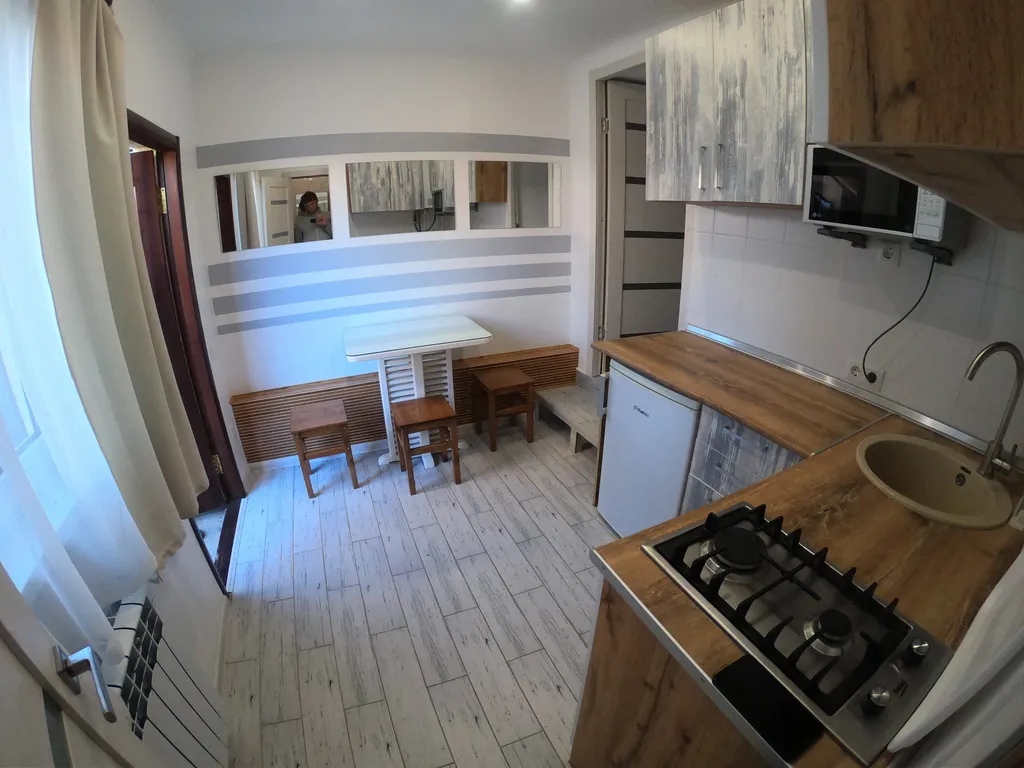 Уютная квартира в частном секторе — аренда посуточно в Алушта