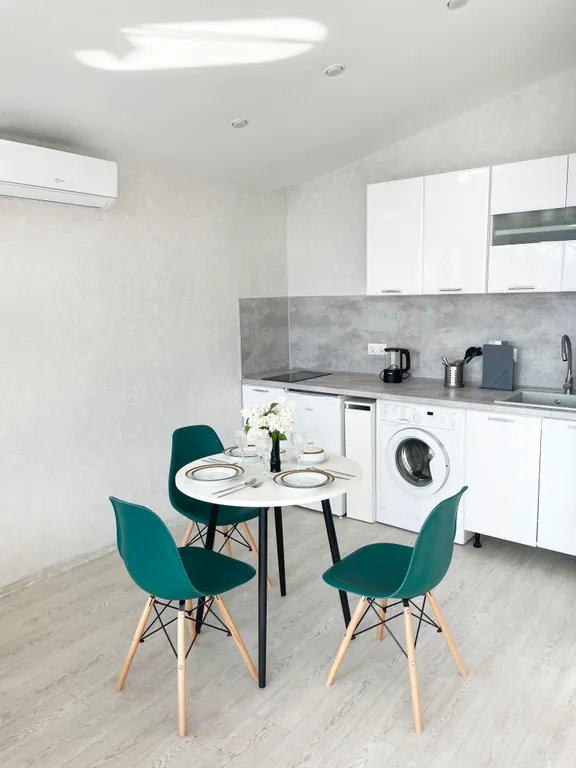 Студия с видом на море