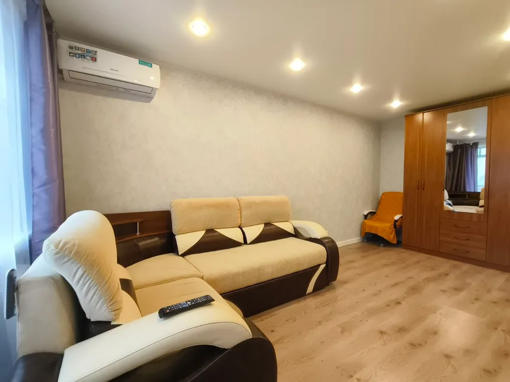 Квартира Уютная двухкомнатная квартира рядом ареной ерофей — Хабаровск