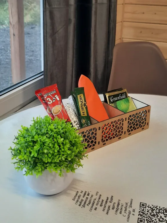 Уютный четырёхместный Домик де-люкс с отдельными кроватями