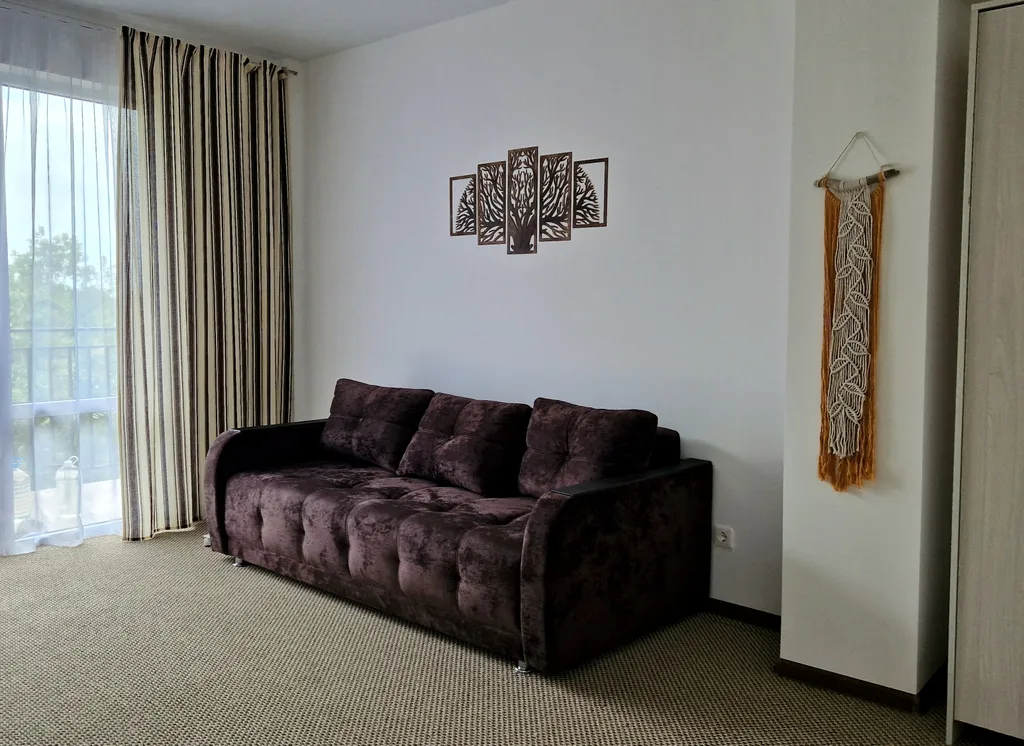 Уютная студия в лесу