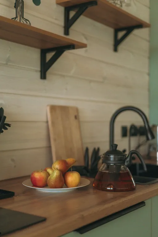 Дом с баней бочкой у воды и леса Green house