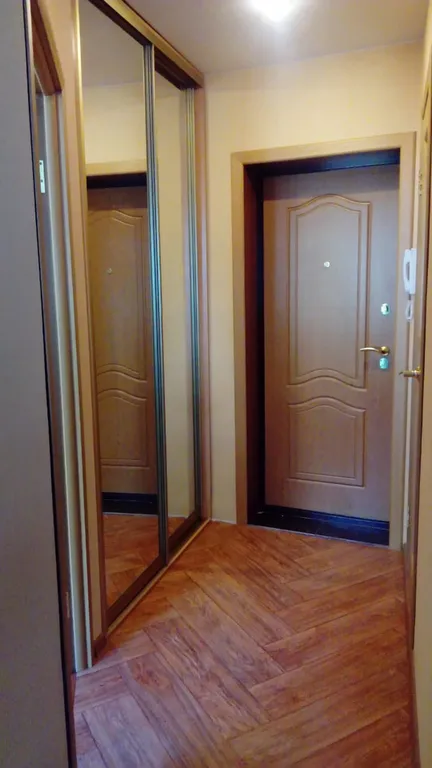 Однушка с балконом и кондиционером в центре