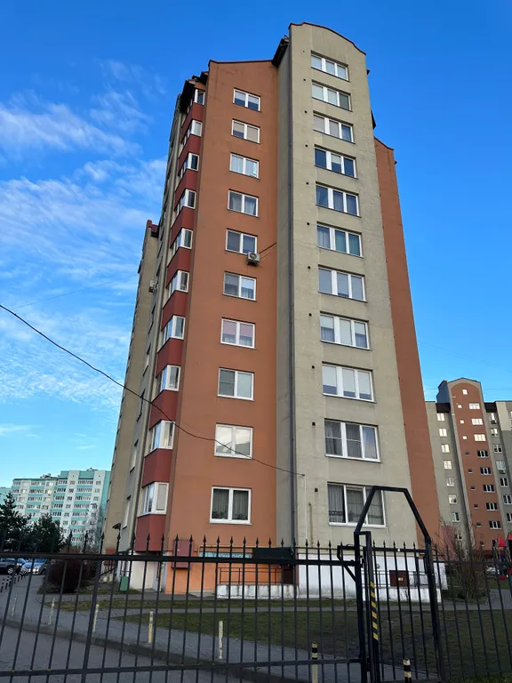 Квартира Квартира Студия с видом на Летнее озеро и с просторной отапливаемой лоджией — Калининград