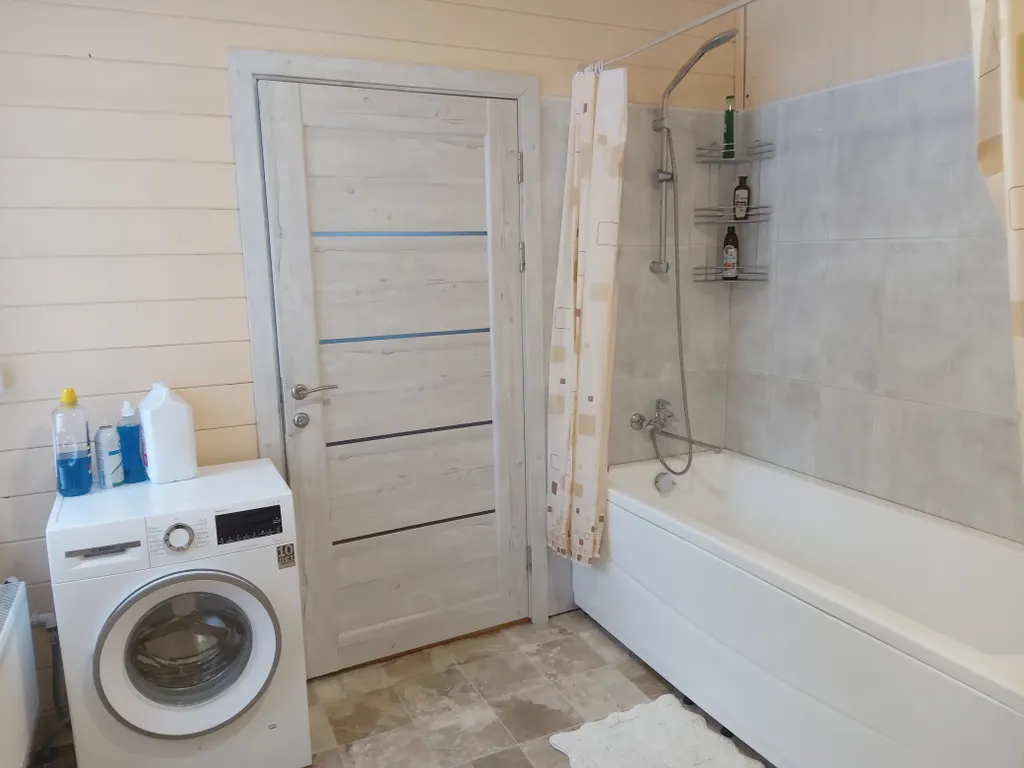 Дом на большом лесном участке