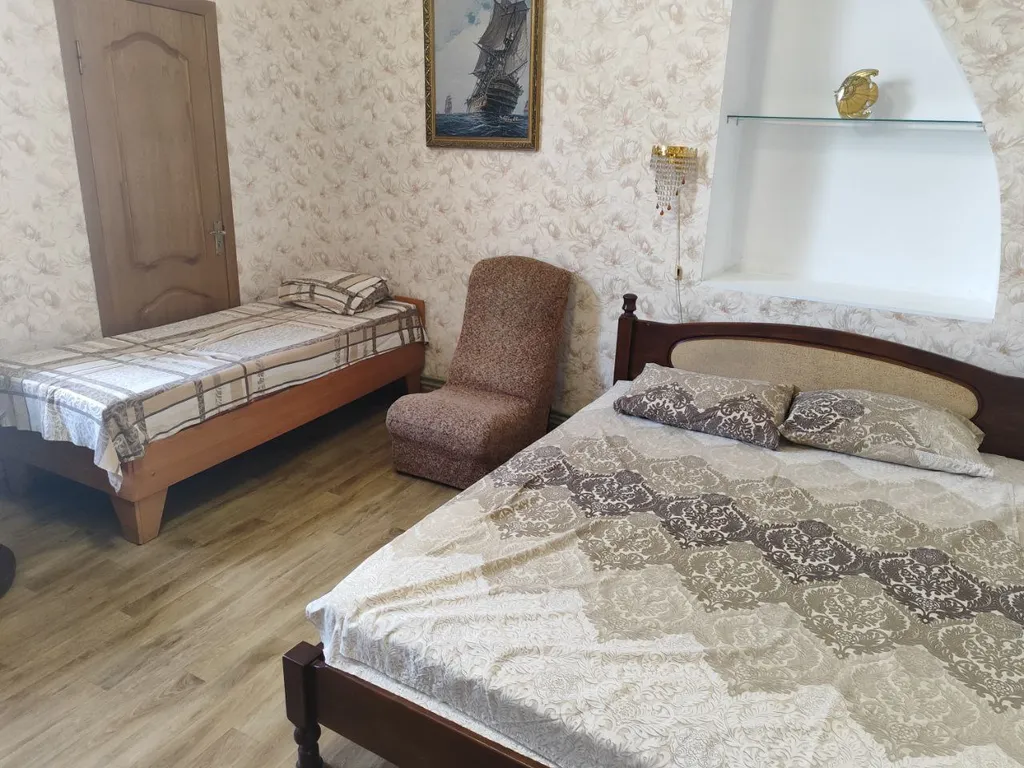 Квартира 2-комнатная Квартира — Евпатория