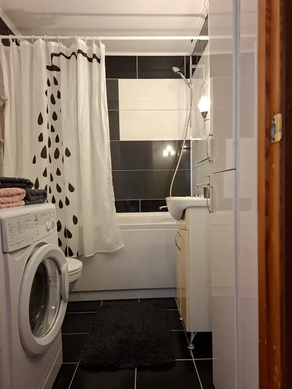 Уютная квартира в тихом микрорайоне.