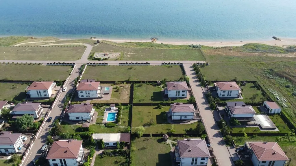 Вилла на 3 линии от моря