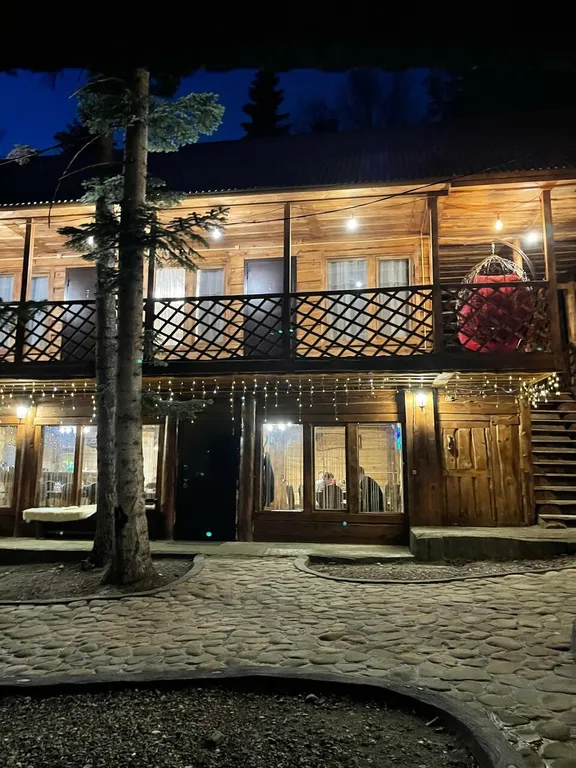 8-комнатный Дом