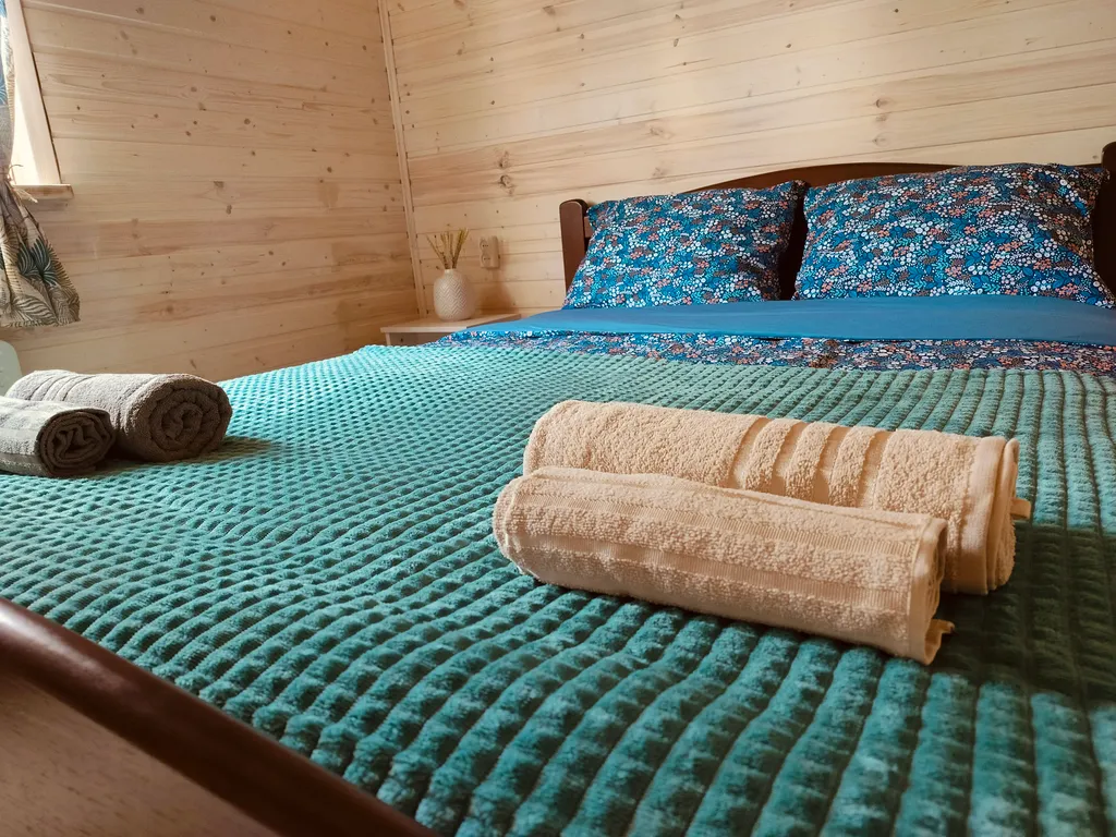 Новый дом  около леса