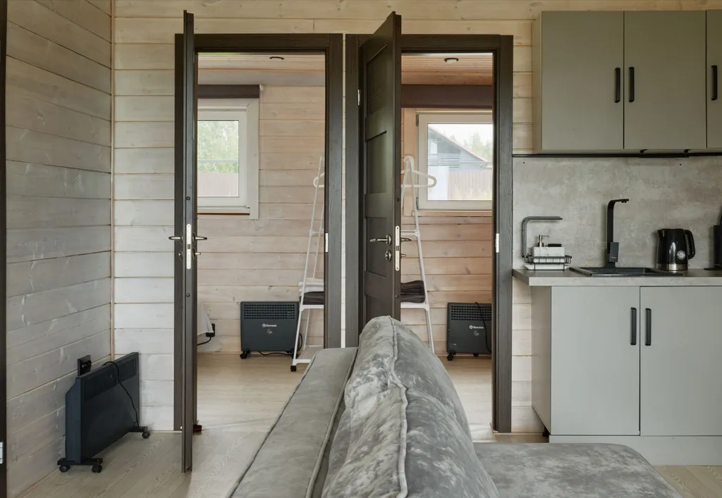 Уютный домик на берегу озера