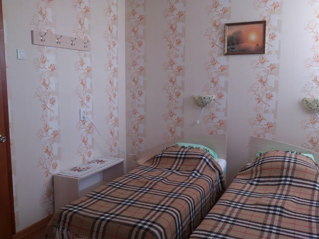 Просторная комната с кондиционером в частном доме