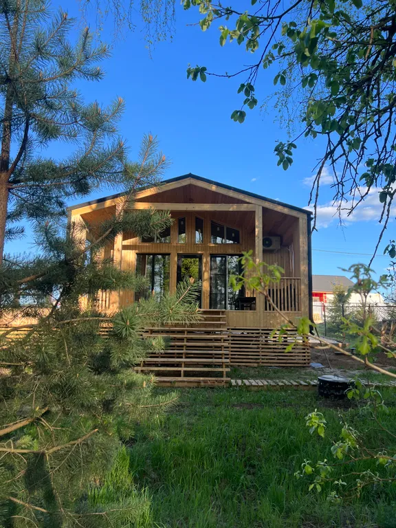 Атмосферный дом с баней в лесу