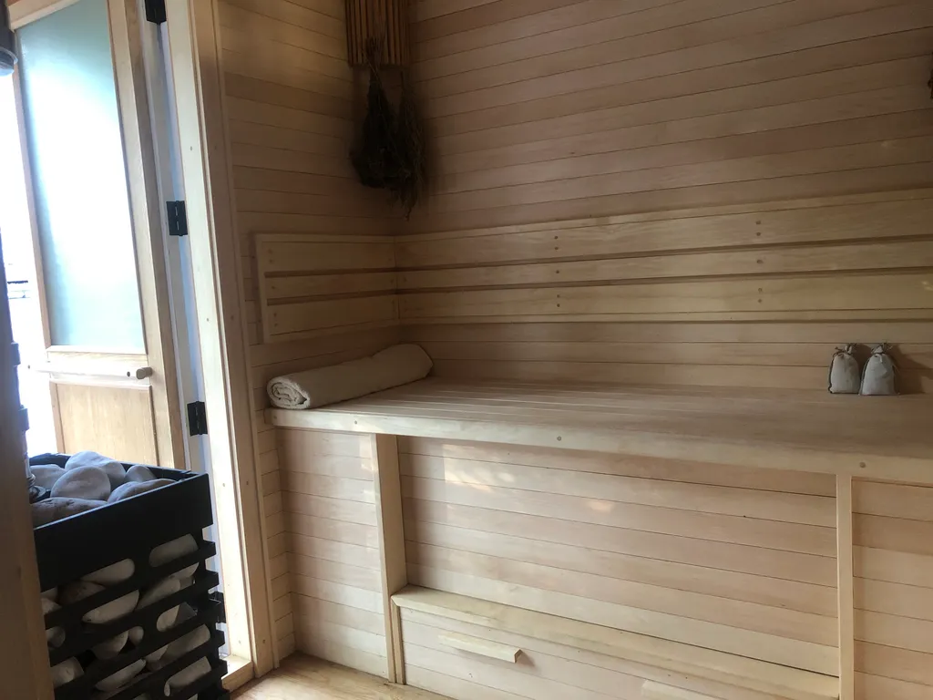 Речной домик с баней