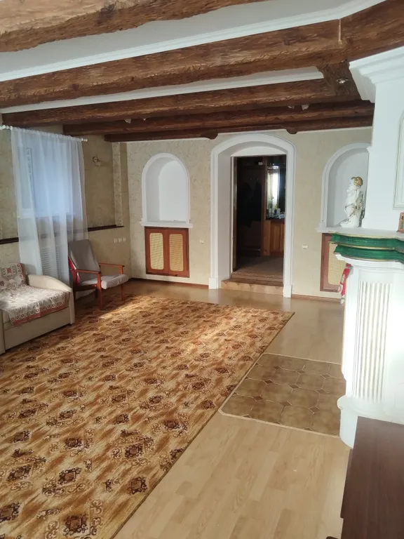 Двухэтажный дом со всеми удобствами в самом центре