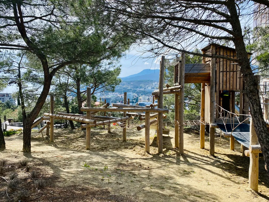 Апарт с видом на море и горы с подогреваемым бассейном и барбекю зоной