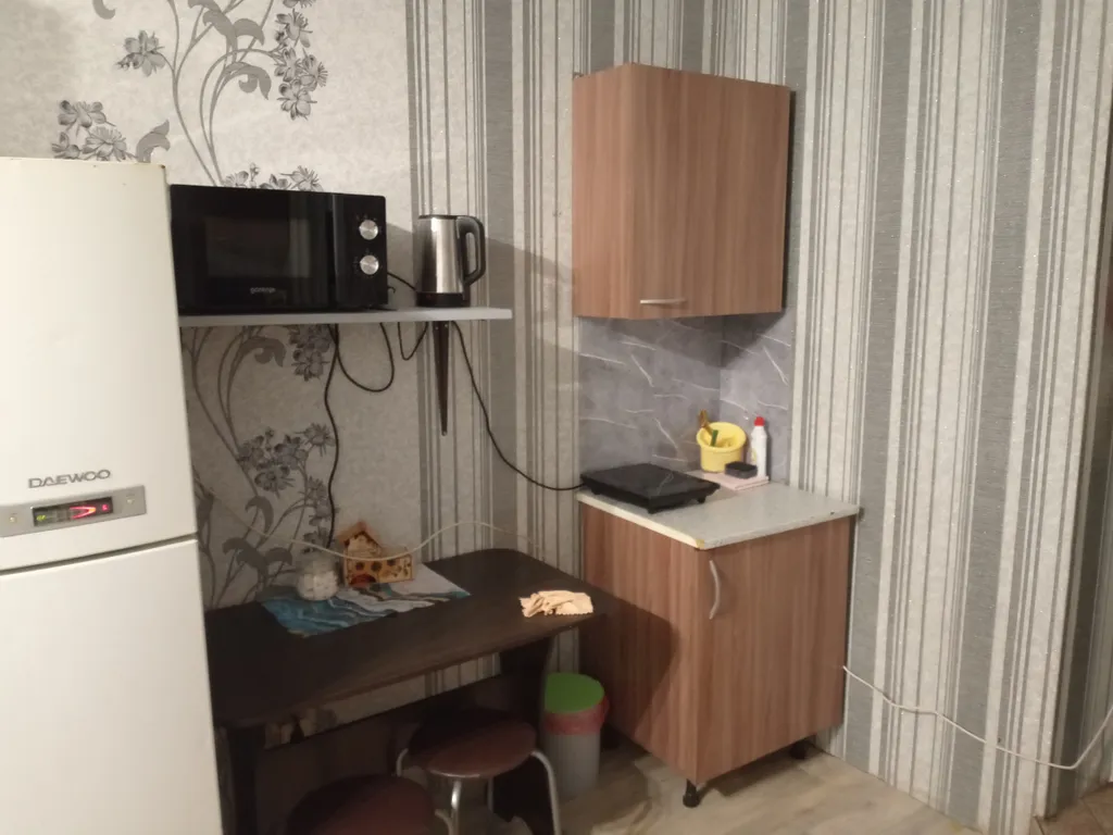 Уютная комната с балконом октябрьский район