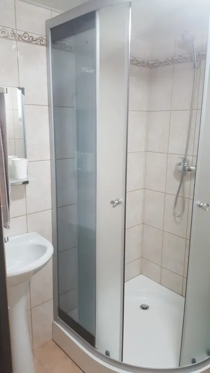 Небольшой дом для летнего отдыха