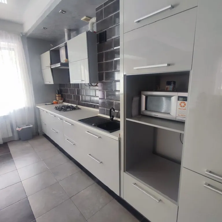 Отличная уютная квартира с дизайнерским ремонтом в центре города