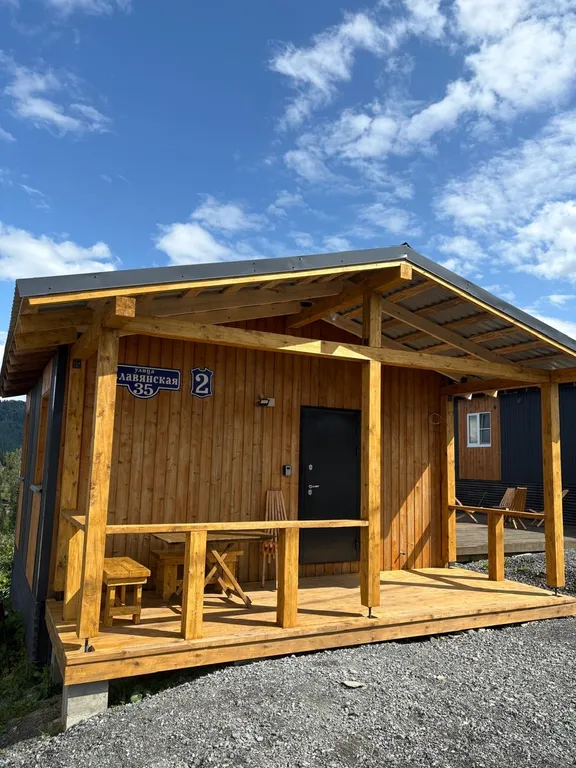 Коттедж Дом для отдыха с террасой и с двумя спальнями — Шерегеш