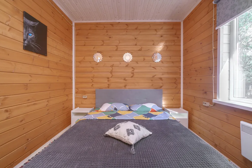 Новый коттедж для отдыха у реки с бассейном и баней