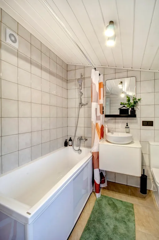 Уютный дoм с видом нa лес