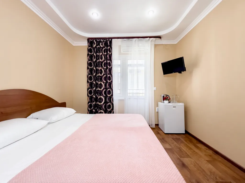 Стандарт 2-местный с двуспальной кроватью и балконом