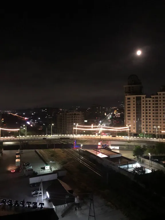 Квартира в центре города с видом на горы и город