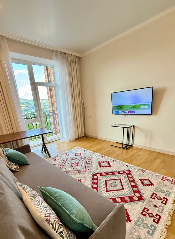 Квартира Просторный апартамент с видом на комсомольский парк рядом с озером — аренда посуточно в Кисловодск