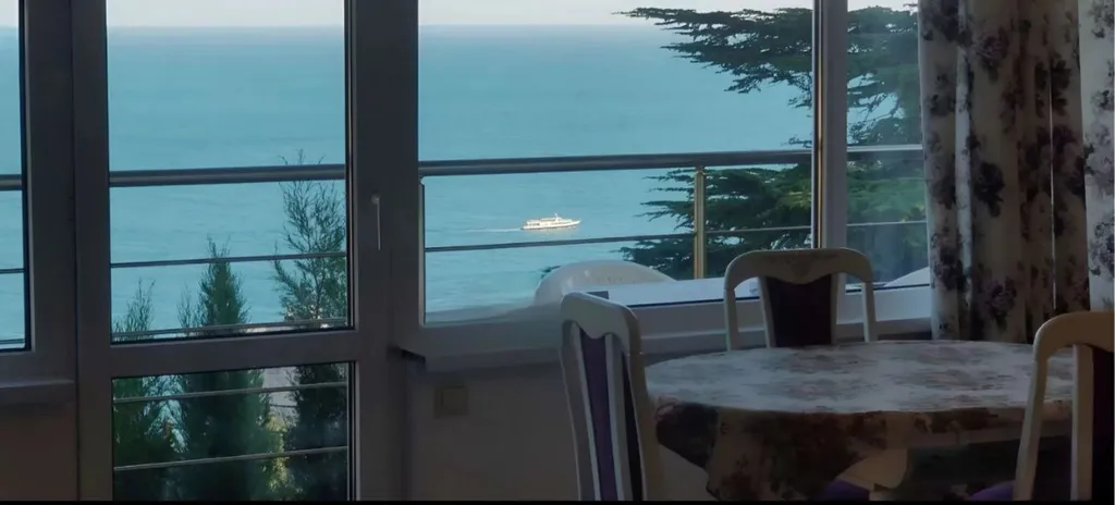 Квартира Люкс с видом на море и отдельной спальней 302 — аренда посуточно в Гаспра